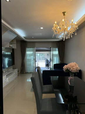 ทาวน์โฮม ขาย ทาวน์โฮม3ชั้นใกล้นครอินทร์ 出售房屋｜拉玛5路 บ้านกลางเมืองราชพฤกษ์–พระราม5 出售三层联排别墅 BaanKlangMuangRatchaphruek–Rama5