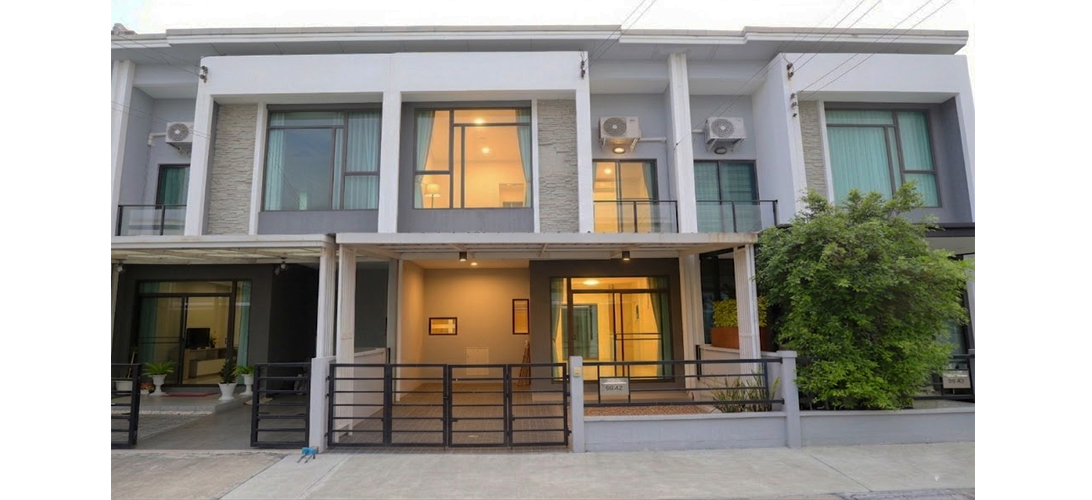 ขาย ทาวน์โฮม ทาวน์โฮมพลีโน่ปิ่นเกล้าจรัญ ถูกคุ้มกว่าทุกหลังในโครงการ ทาวน์โฮมพลีโน่บางกรวย ทาวน์โฮมAPนนทบุรีราคาคุ้ม ราคาถูกเพียง3.4ล้าน